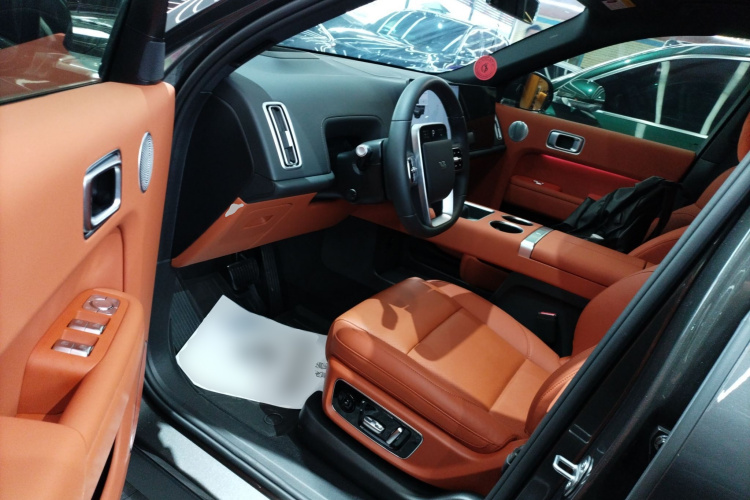 理想汽车 理想L8 2024款 Pro中控内饰20