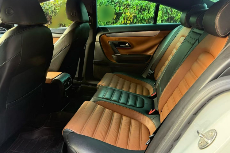 一汽-大众CC 2015款 2.0TSI 豪华型中控内饰7005