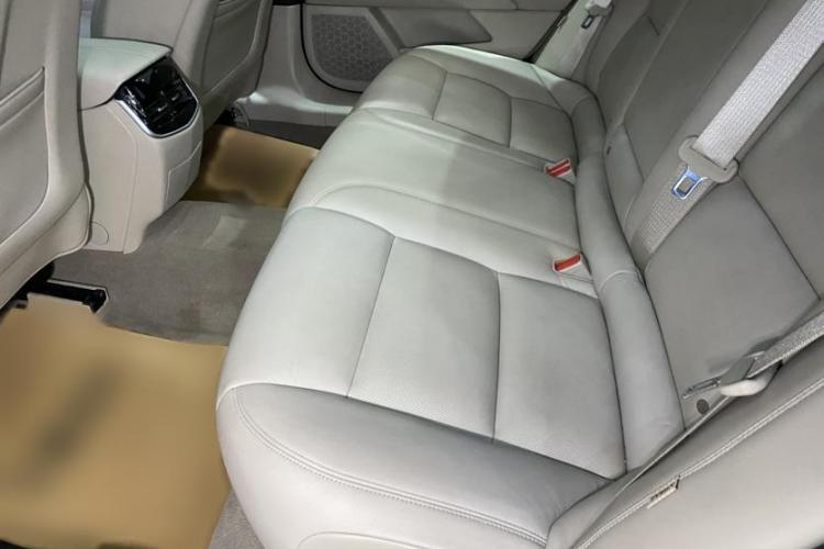 凯迪拉克XTS 2016款 28T 技术型中控内饰7008