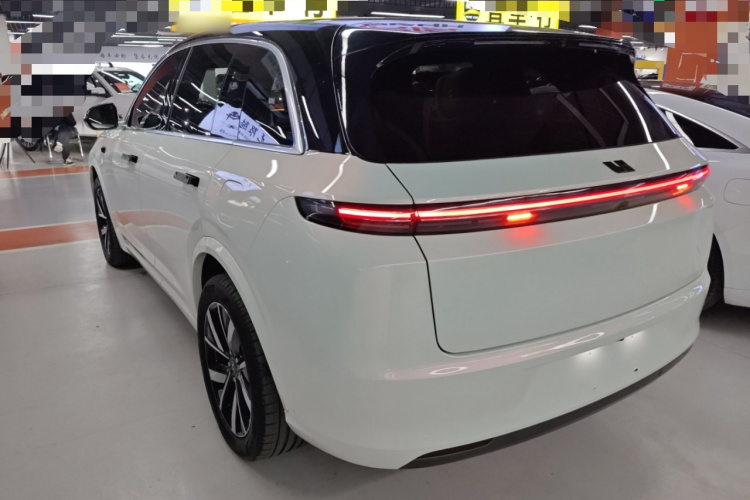 理想汽车 理想L7 2023款 Air车身外观4