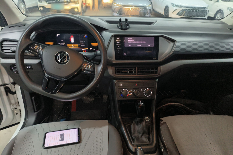 大众 途铠 2023款 1.5L 自动风尚版中控内饰7002