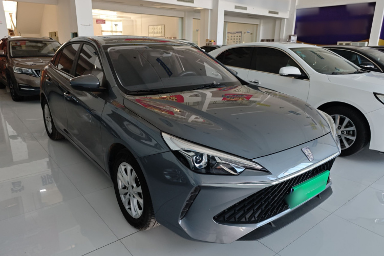 荣威i5 2023款 1.5L 手动舒享版车身外观3