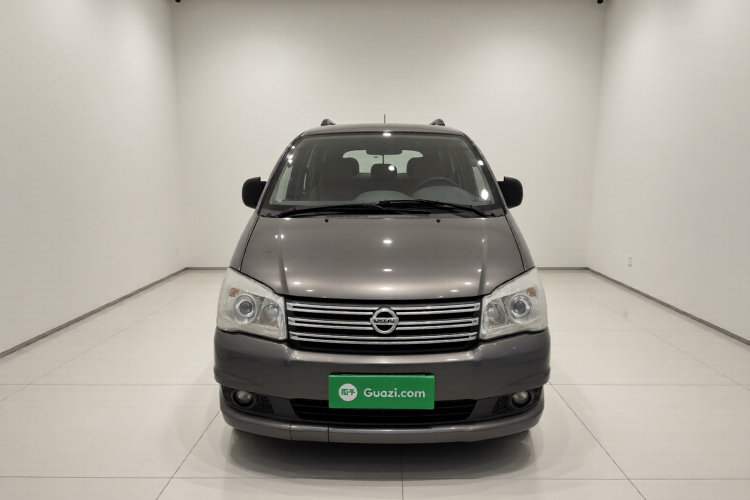 东风风行 菱智 2015款 M5 Q7 2.0L 9座长轴舒适型车身外观2