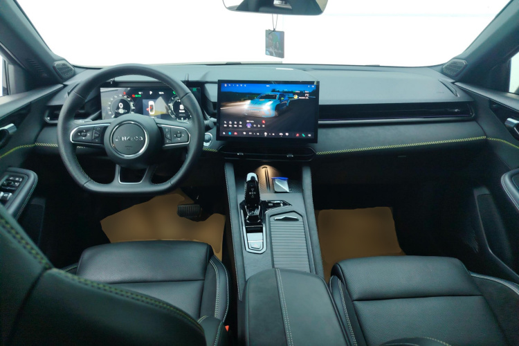 领克03 2023款 1.5TD DCT劲Pro中控内饰12