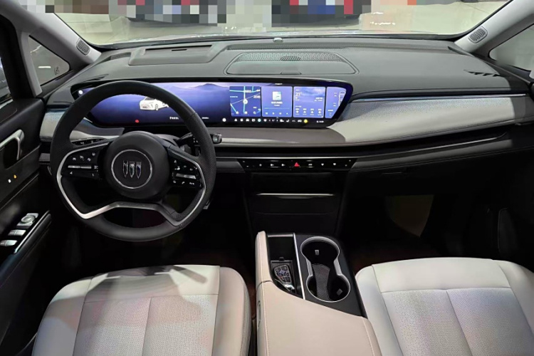 别克GL8 2025款 陆尊 尊享版中控内饰7003