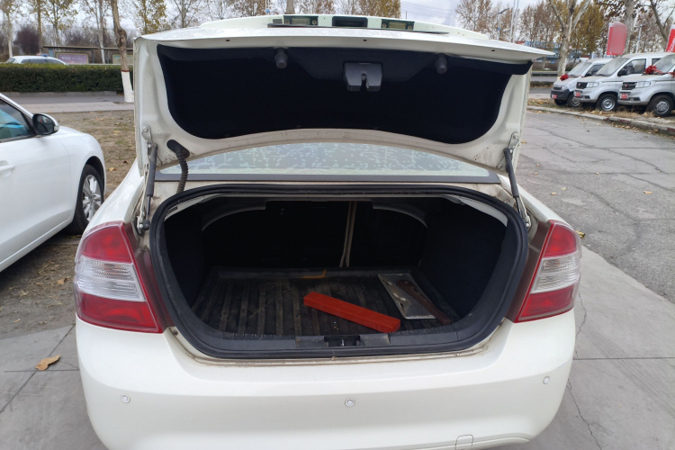 福特 福克斯 2013款 三厢经典 1.8L 手动基本型机舱底盘23