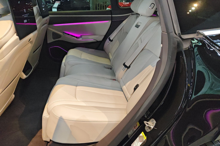 腾势Z9 2024款 1100km 四驱Ultra版中控内饰21