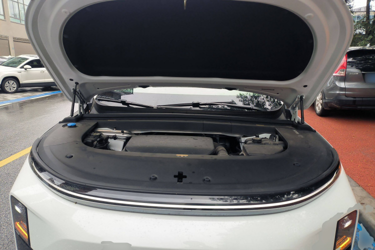 理想汽车 理想L6 2024款 Pro机舱底盘24