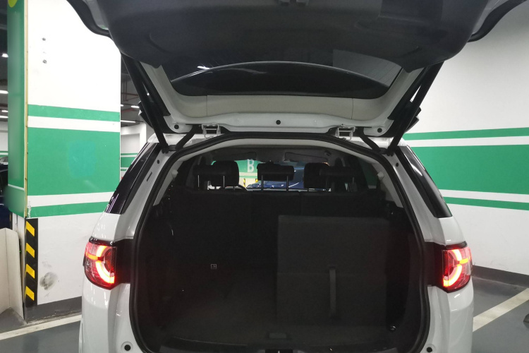 路虎 发现神行 2018款 240PS HSE版局部细节23