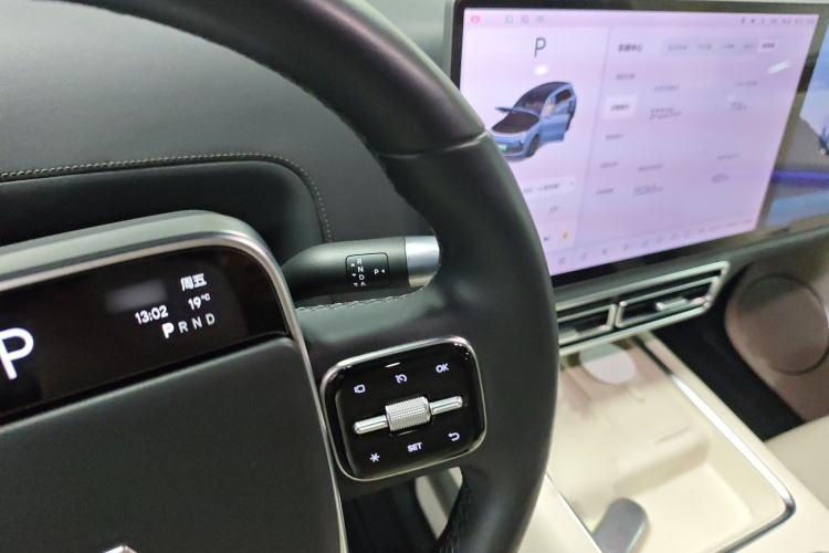 理想汽车 理想L8 2023款 Max局部细节18