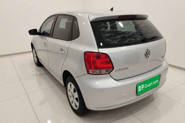 大众 Polo 2011款 1.4L 手动致乐版车身外观5