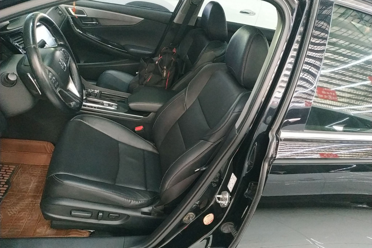 本田 思铂睿 2015款 2.0L 典藏版中控内饰19