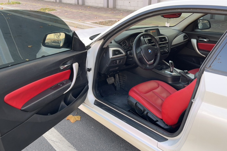 宝马2系(进口) 2015款 218i中控内饰7002