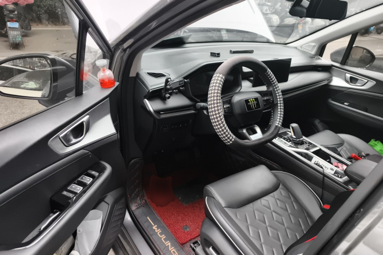 五菱汽车 五菱佳辰 2023款 2.0L DHT旗舰型中控内饰20