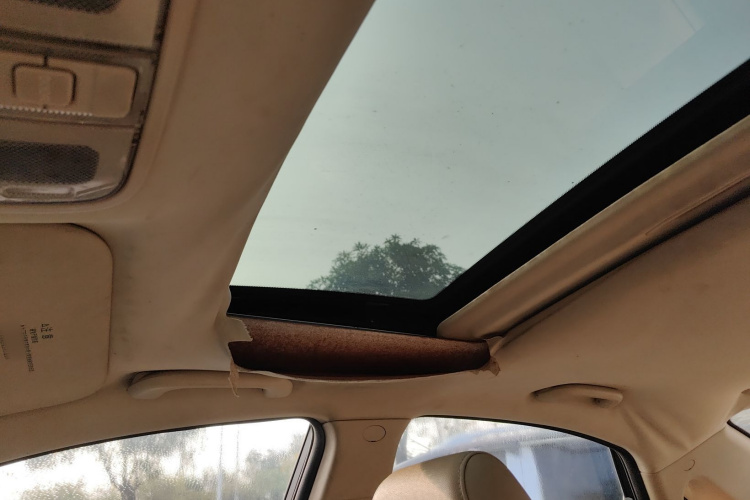 长安 逸动 2015款 1.6L 自动豪华型中控内饰22