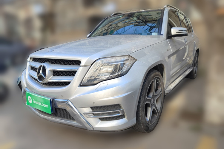奔驰GLK级 2015款 GLK 300 4MATIC 时尚型 极致版车身外观1