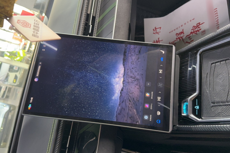 哪吒汽车 哪吒GT 2023款 560 Lite中控内饰7005