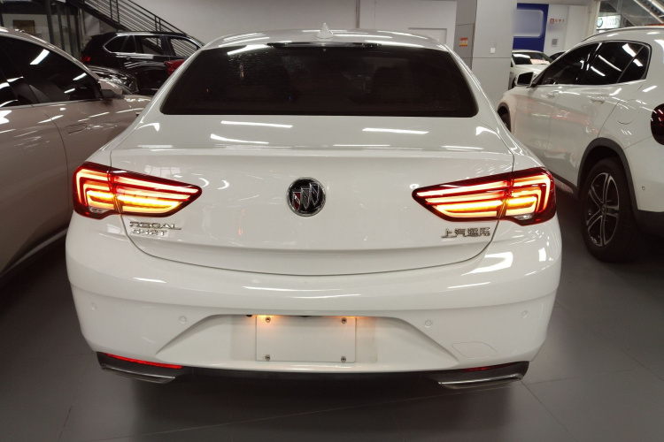 别克 君威 2020款 552T 精英型车身外观6