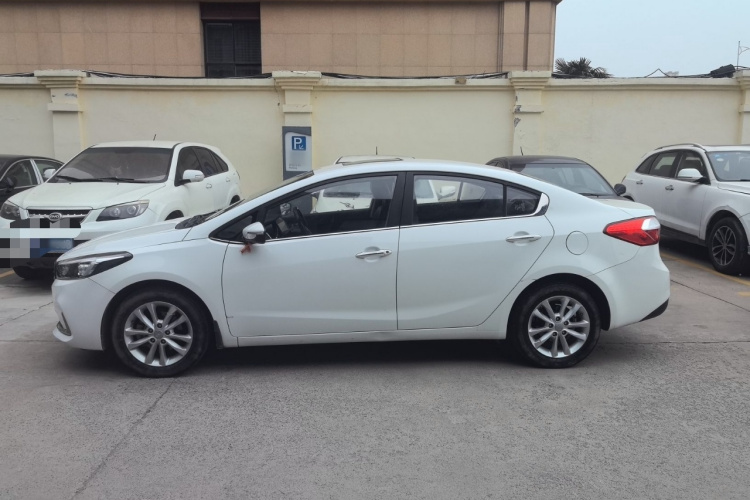 起亚K3 2016款 1.6L 手动GLS车身外观4