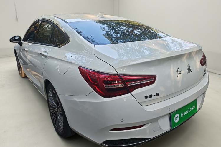 红旗H5 2022款 经典款 改款 1.5T DCT旗韵版车身外观5