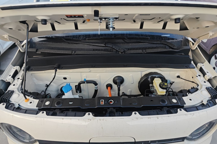 吉利银河 熊猫 2025款 210km 元气熊机舱底盘24