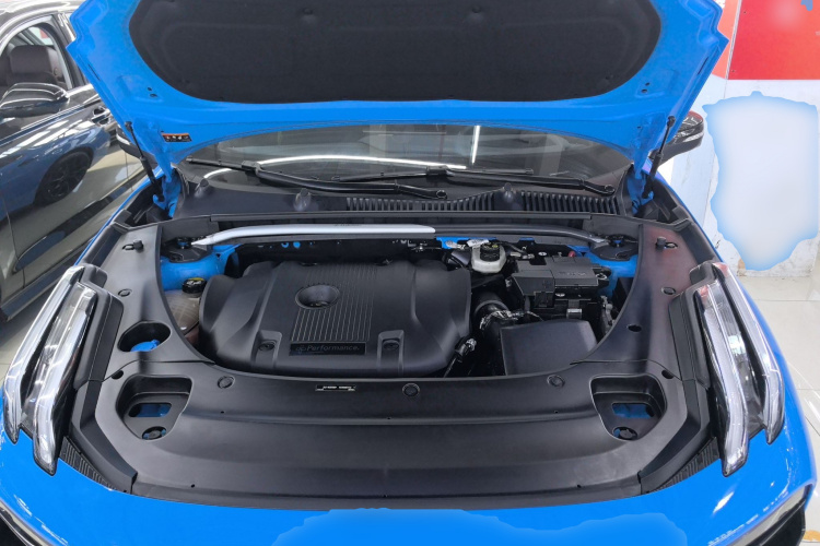 领克03 2023款 03+ 2.0TD 自动Cyan定制版性能套装机舱底盘24