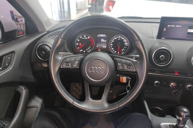 奥迪A3 2019款 Limousine 35 TFSI 进取型 国V局部细节13