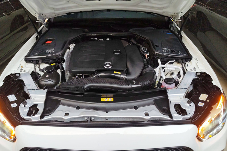 奔驰E级(进口) 2021款 E 260 时尚型运动版局部细节24