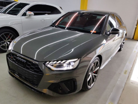 奥迪S4 2022款 S4 3.0TFSI