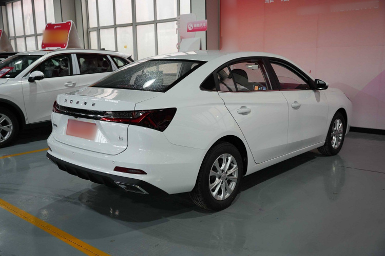 荣威i5 2023款 1.5L CVT豪华版车身外观6005