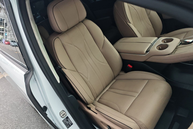 小鹏X9 2024款 702超长续航Max局部细节41