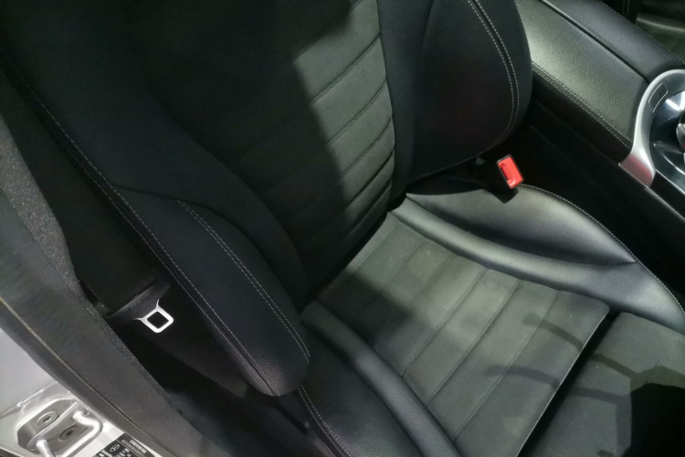 奔驰C级 2017款 C 200 运动版局部细节41