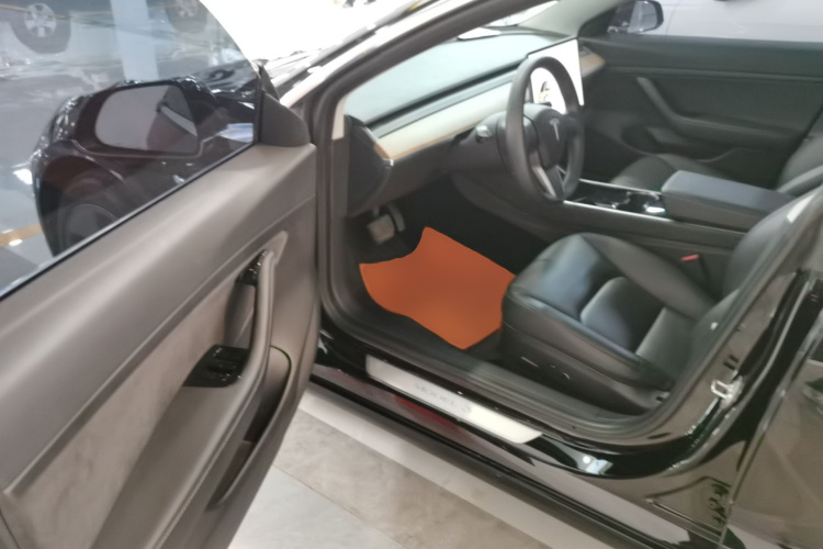 特斯拉 Model 3 2020款 改款 标准续航后驱升级版中控内饰7003