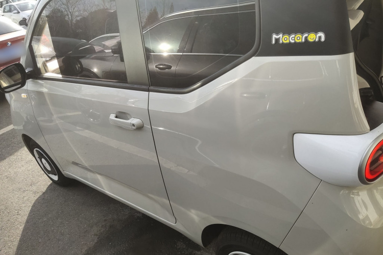 五菱汽车 宏光MINIEV 2024款 第三代 215km 青春版车身外观4