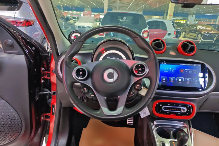 smart forfour 2016款 1.0L 52千瓦激情版局部细节13