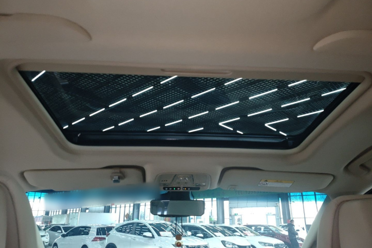 别克GL8 2022款 ES陆尊 653T 豪华型中控内饰22