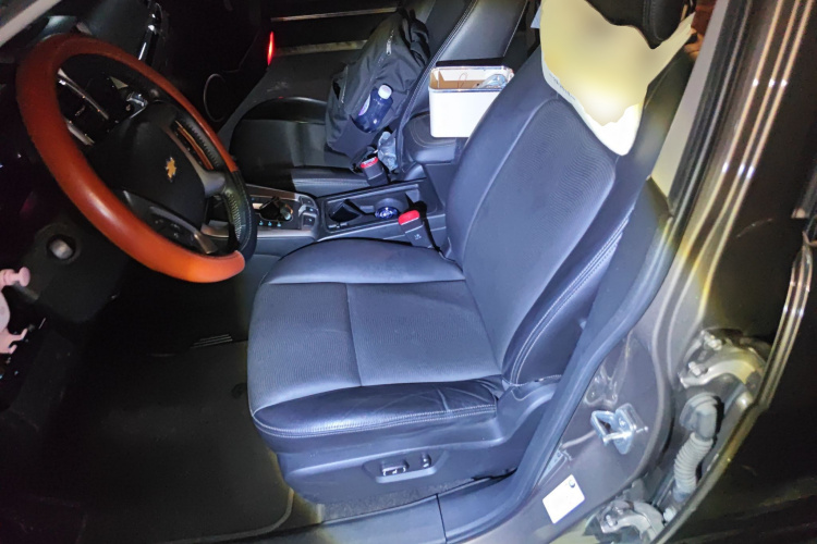 雪佛兰 科帕奇 2015款 2.4L 四驱旗舰版 7座中控内饰19