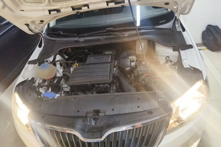 斯柯达 昕动 2016款 改款 1.6L 自动创行版机舱底盘24