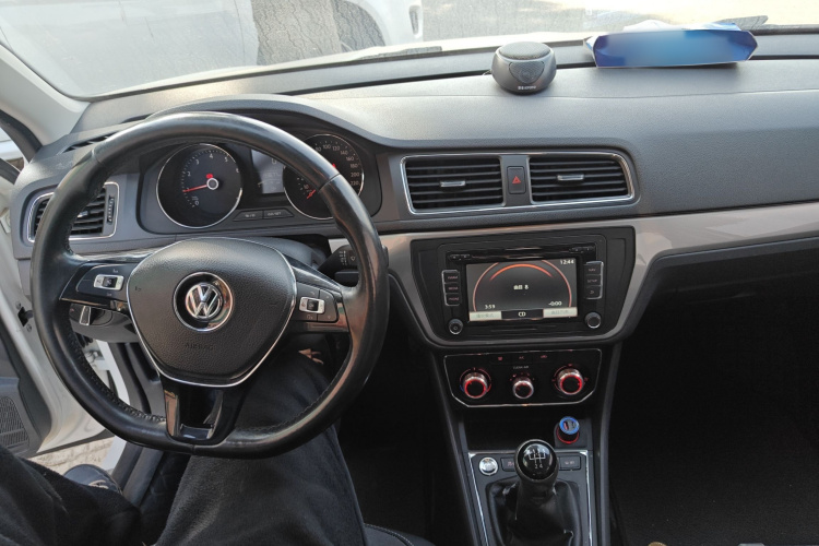 大众 朗逸 2017款 1.6L 手动舒适版中控内饰12