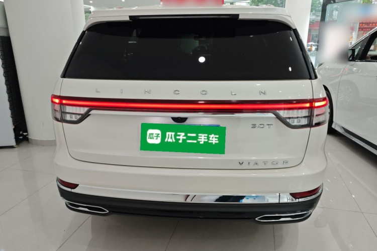 林肯 飞行家 2022款 3.0T V6 四驱尊享版车身外观6