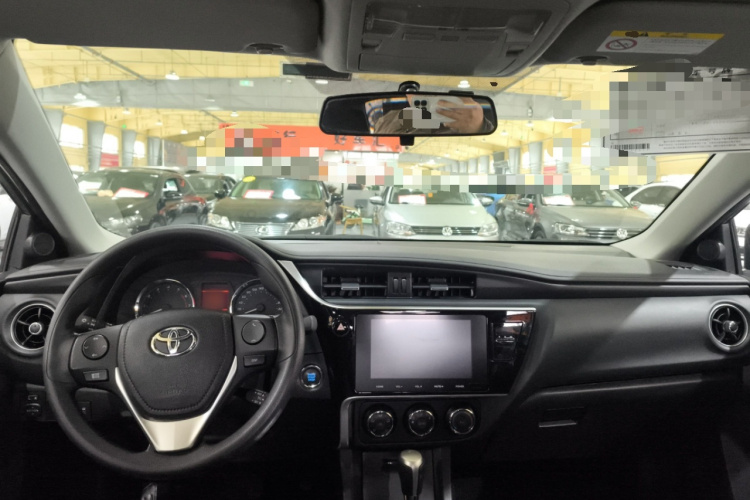 丰田 卡罗拉 2018款 1.2T S-CVT GL-i智辉版中控内饰12