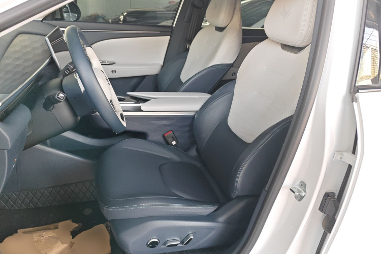 ARCFOX极狐 极狐 阿尔法T5(ARCFOX αT5) 2025款 630 神行版局部细节19