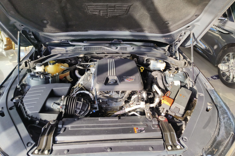 凯迪拉克CT4 2021款 28T 风尚型机舱底盘24