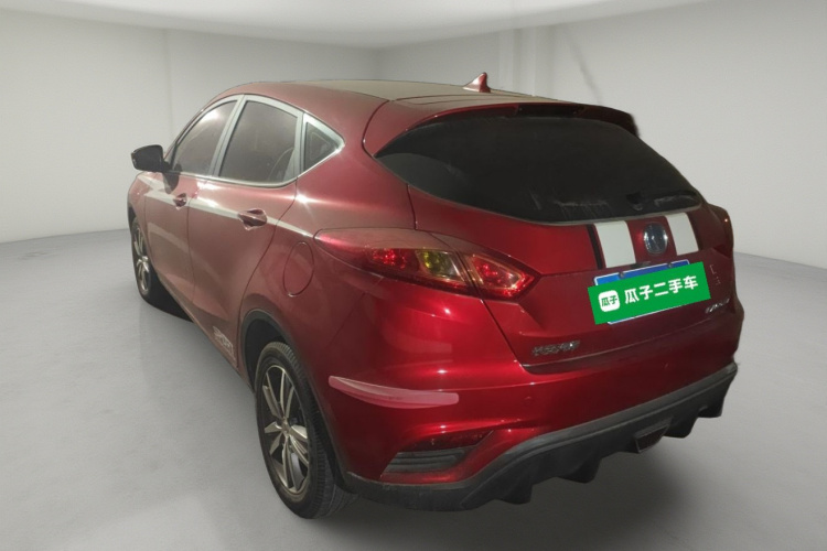 长安 逸动 2016款 XT 1.6L 自动俊酷型车身外观5