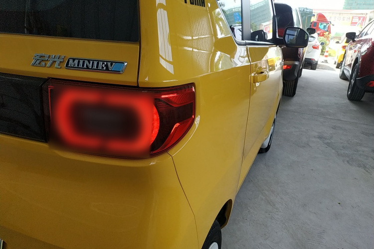 五菱汽车 宏光MINIEV 2021款 马卡龙时尚款 磷酸铁锂车身外观6001