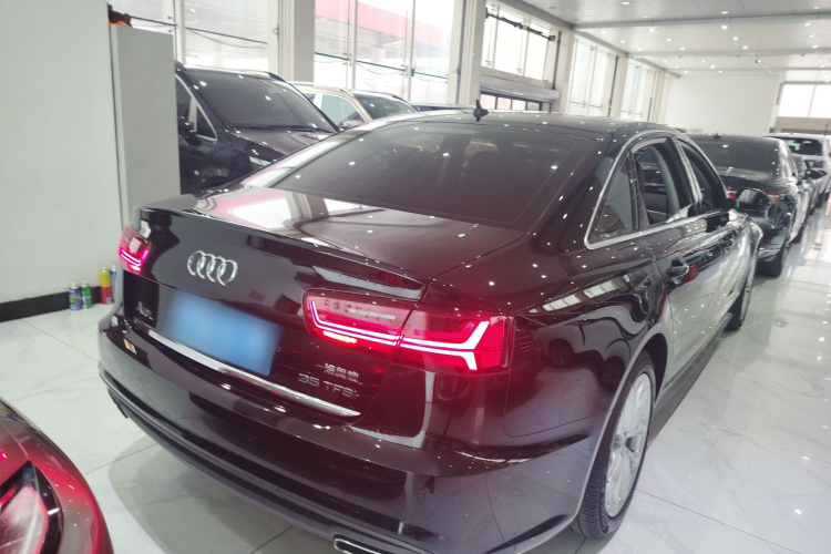 奥迪A6L 2018款 30周年年型 35 TFSI 时尚型车身外观7