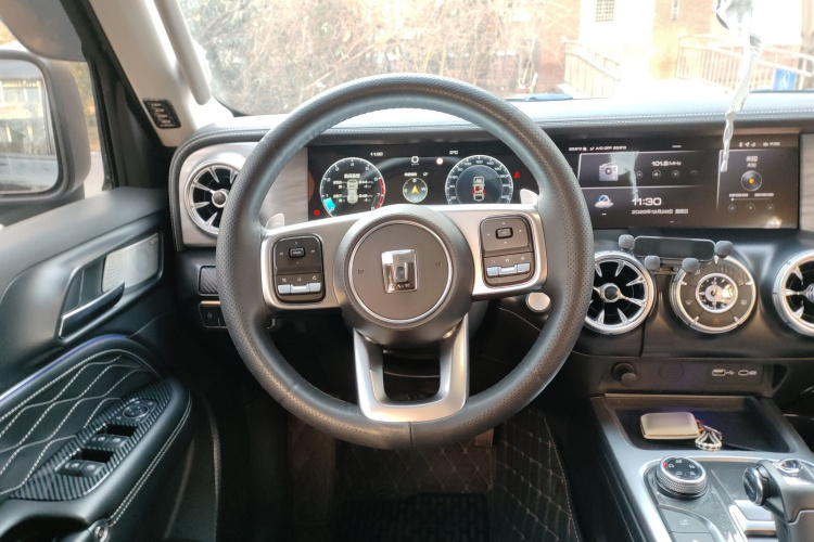 坦克300 2021款 越野版 2.0T 挑战者中控内饰13