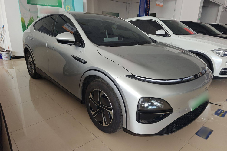 小鹏G6 2023款 580 长续航 Pro车身外观3