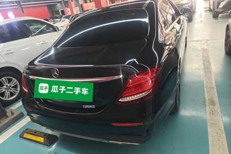 奔驰E级 2019款 E 260 L 运动型车身外观6004