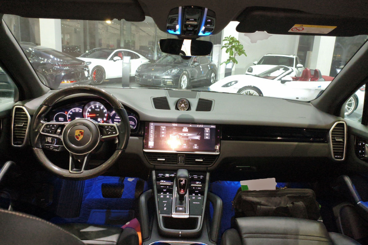 保时捷 2019款 Cayenne 3.0T中控内饰7002